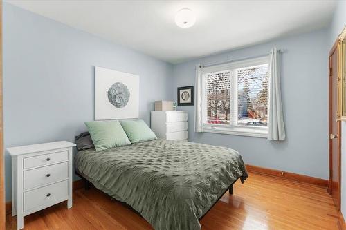 590 Oxford Street, Winnipeg, MB - Indoor Photo Showing Bedroom