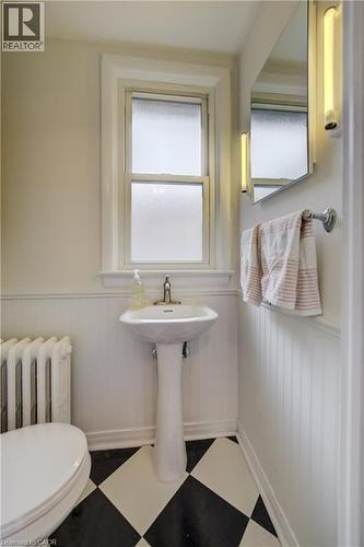 main floor 2pc - 55 Aberdeen Road S, Cambridge, ON - Indoor Photo Showing Bathroom