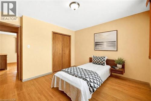 11 Pinard Street, Hamilton, ON - Indoor Photo Showing Bedroom