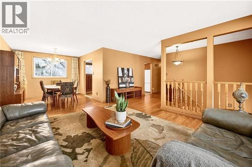 11 Pinard Street, Hamilton, ON - Indoor Photo Showing Living Room