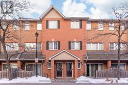 507 - 1400 THE ESPLANADE N Pickering, ON L1V 6V4