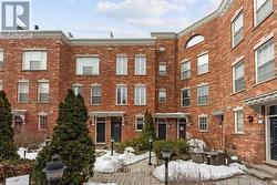 14 FAIRHEAD MEWS Toronto, ON M4E 3Y4