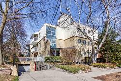 304 - 172 SHERWOOD AVENUE Toronto, ON M4P 2A8