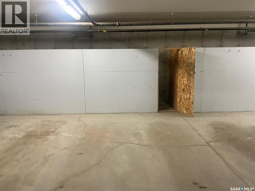 403 333 Nelson Road, Saskatoon, SK - Indoor Photo Showing Garage