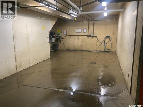 403 333 Nelson Road, Saskatoon, SK - Indoor Photo Showing Garage