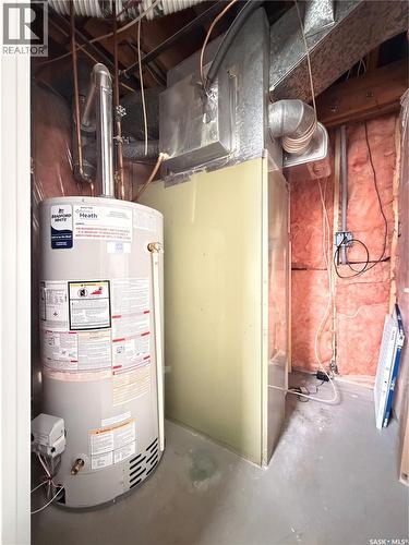 33 Willowview Street, Regina, SK - Indoor Photo Showing Basement