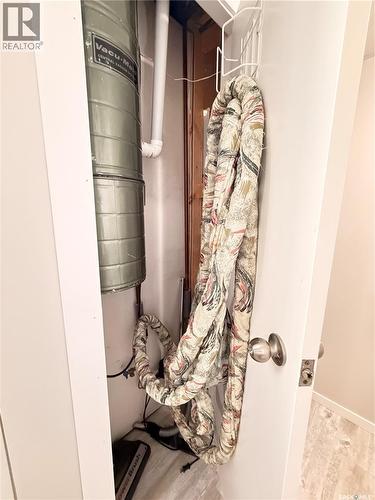 33 Willowview Street, Regina, SK - Indoor Photo Showing Basement