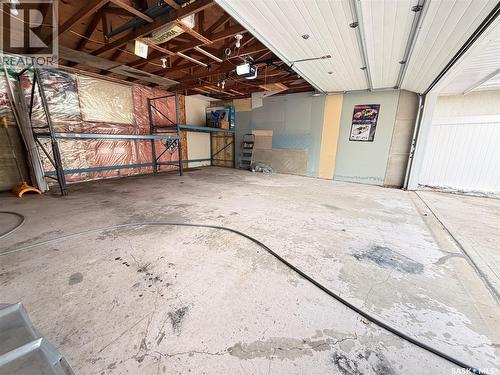 33 Willowview Street, Regina, SK - Indoor