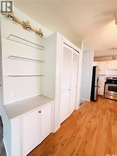 33 Willowview Street, Regina, SK - Indoor