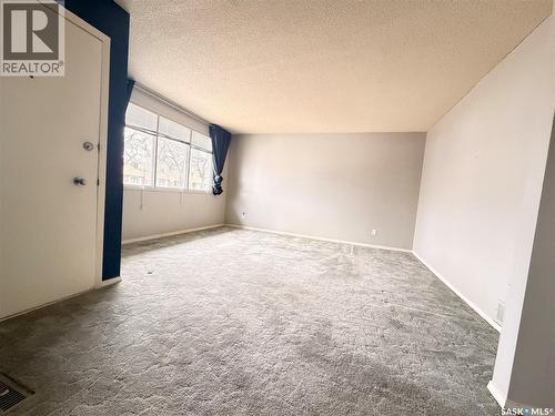 33 Willowview Street, Regina, SK - Indoor Photo Showing Other Room