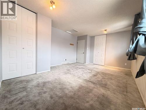 33 Willowview Street, Regina, SK - Indoor