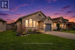 17 COTTONWOOD DRIVE St. Thomas, ON N5P 4M3