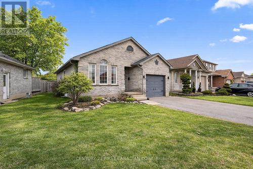 17 COTTONWOOD DRIVE E  St. Thomas, ON N5P 4M3