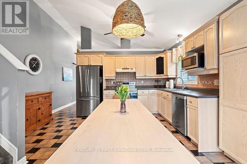 17 Cottonwood Drive, St. Thomas, ON 