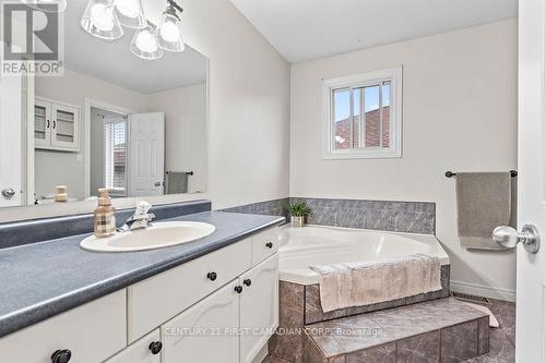 17 Cottonwood Drive, St. Thomas, ON 
