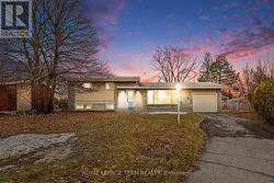 9 GREENWICH AVENUE  Ottawa, ON K2E 5E7