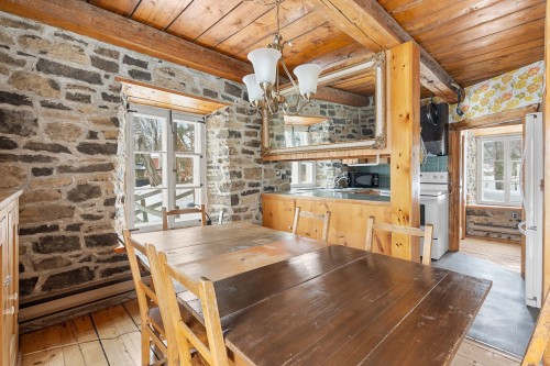Salle à manger - 8 Rue Des Sarcelles, Beaupré, QC - Indoor Photo Showing Dining Room