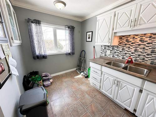 6 Pine Crescent, Red Lake, ON - Indoor Photo Showing Kitchen With Double Sink