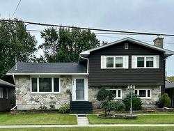 649 Second Street East Fort Frances, ON P9A 1N6