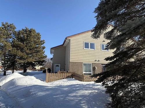 3 582 Nobel Road  Thunder Bay, ON P7B 5Y8