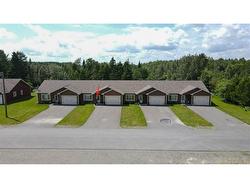 82 Beaulieu ST Saint-Quentin, NB E8A 1B2