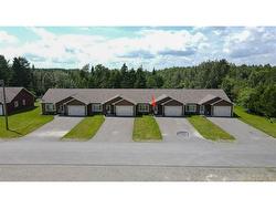 84 Beaulieu ST Saint-Quentin, NB E8A 1B2