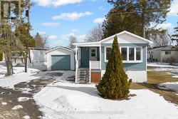 6 BRIDLE PATH Rideau Lakes, ON K7A 4S5