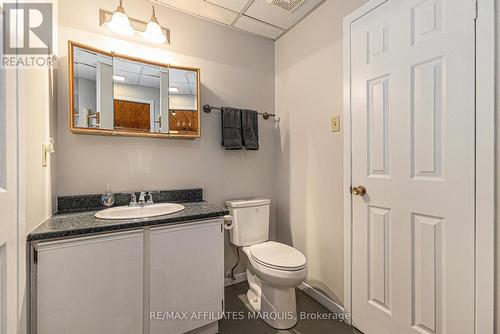 74 Colonel By Crescent, Smiths Falls, ON - Indoor Photo Showing Bathroom