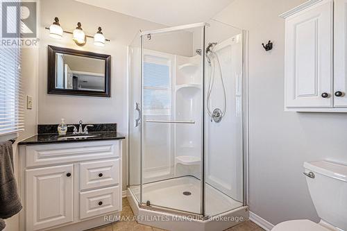 74 Colonel By Crescent, Smiths Falls, ON - Indoor Photo Showing Bathroom