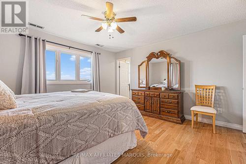 74 Colonel By Crescent, Smiths Falls, ON - Indoor Photo Showing Bedroom
