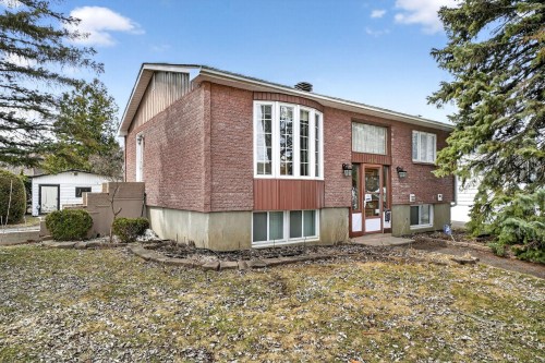 414 Rue Hochelaga  Laval (Fabreville), QC H7P 3H4