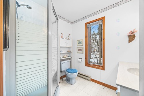 Salle de bains - 9 Av. Woodlawn, Bristol, QC - Indoor Photo Showing Bathroom