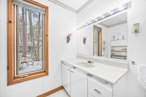 Salle de bains - 9 Av. Woodlawn, Bristol, QC - Indoor Photo Showing Bathroom