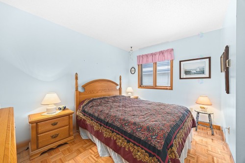 Chambre à coucher - 9 Av. Woodlawn, Bristol, QC - Indoor Photo Showing Bedroom