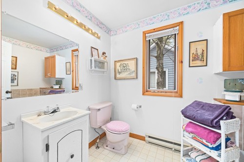 Salle de bains - 9 Av. Woodlawn, Bristol, QC - Indoor Photo Showing Bathroom