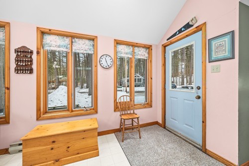 Hall d'entrée/Vestibule - 9 Av. Woodlawn, Bristol, QC - Indoor Photo Showing Other Room