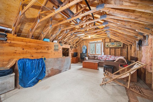 Loft - 9 Av. Woodlawn, Bristol, QC - Indoor