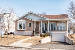 5600 Av. Grenier Longueuil (Saint-Hubert), QC J3Y 1P3