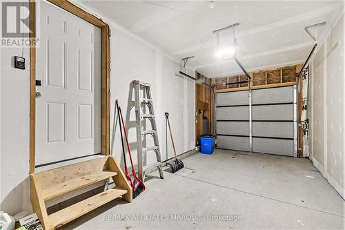 44 Whitcomb Crescent, Smiths Falls, ON - Indoor Photo Showing Garage