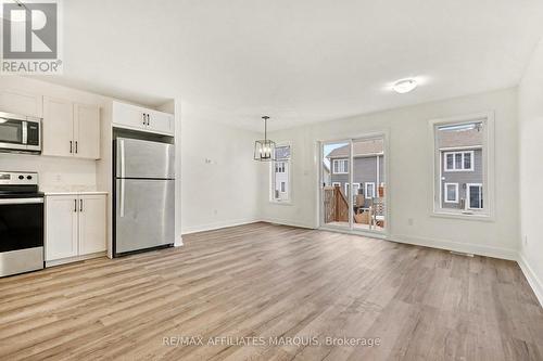 44 Whitcomb Crescent, Smiths Falls, ON - Indoor Photo Showing Kitchen With Stainless Steel Kitchen