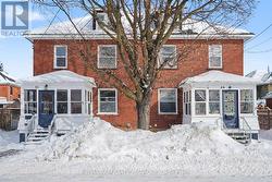 49-51 MCGILL STREET N Smiths Falls, ON K7A 2J7