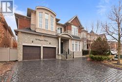 92 HEINTZMAN CRESCENT Vaughan, ON L6A 4T1