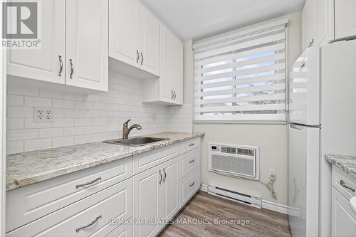 204 - 41 Sunset Boulevard, Perth, ON - Indoor Photo Showing Kitchen With Upgraded Kitchen