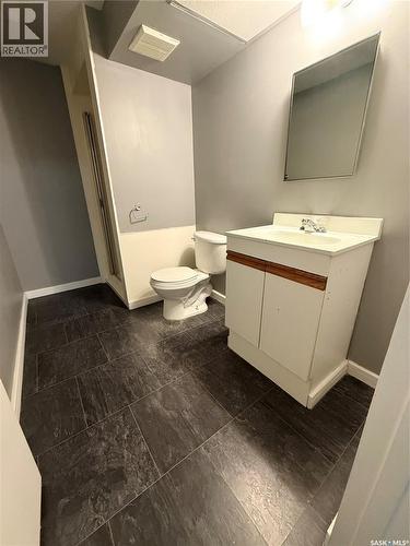 3214 33Rd Street W, Saskatoon, SK - Indoor Photo Showing Bathroom