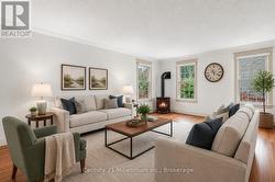 Virtually staged casual elegance - 