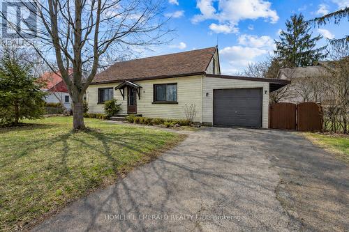 11 CENTRE STREET  Essa, ON L0M 1B0