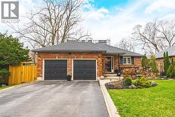 980 GLEN VIEW Avenue  Burlington, ON L7T 3Y6