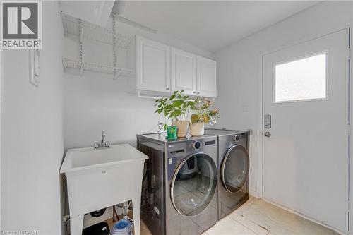2051 Deer Run Avenue, Burlington, ON - Indoor Photo Showing Laundry Room