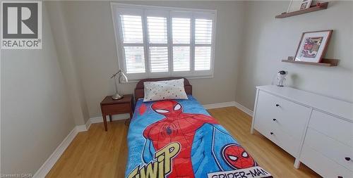 2051 Deer Run Avenue, Burlington, ON - Indoor Photo Showing Bedroom