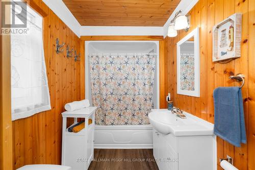 1449 Champlain Road, Tiny, ON - Indoor Photo Showing Bathroom